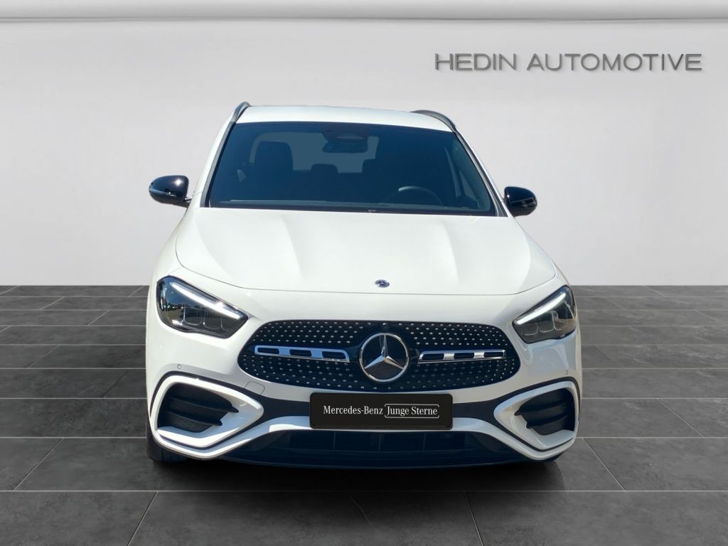 Mercedes-Benz GLA 180 d AMG NIGHT DISTR 360° TOTW KEYL LED 19' foto 9