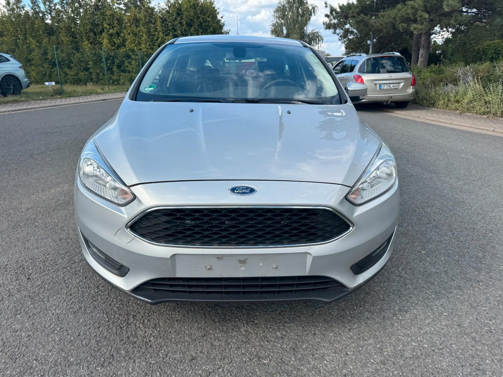 Ford Focus 2015 — rear view