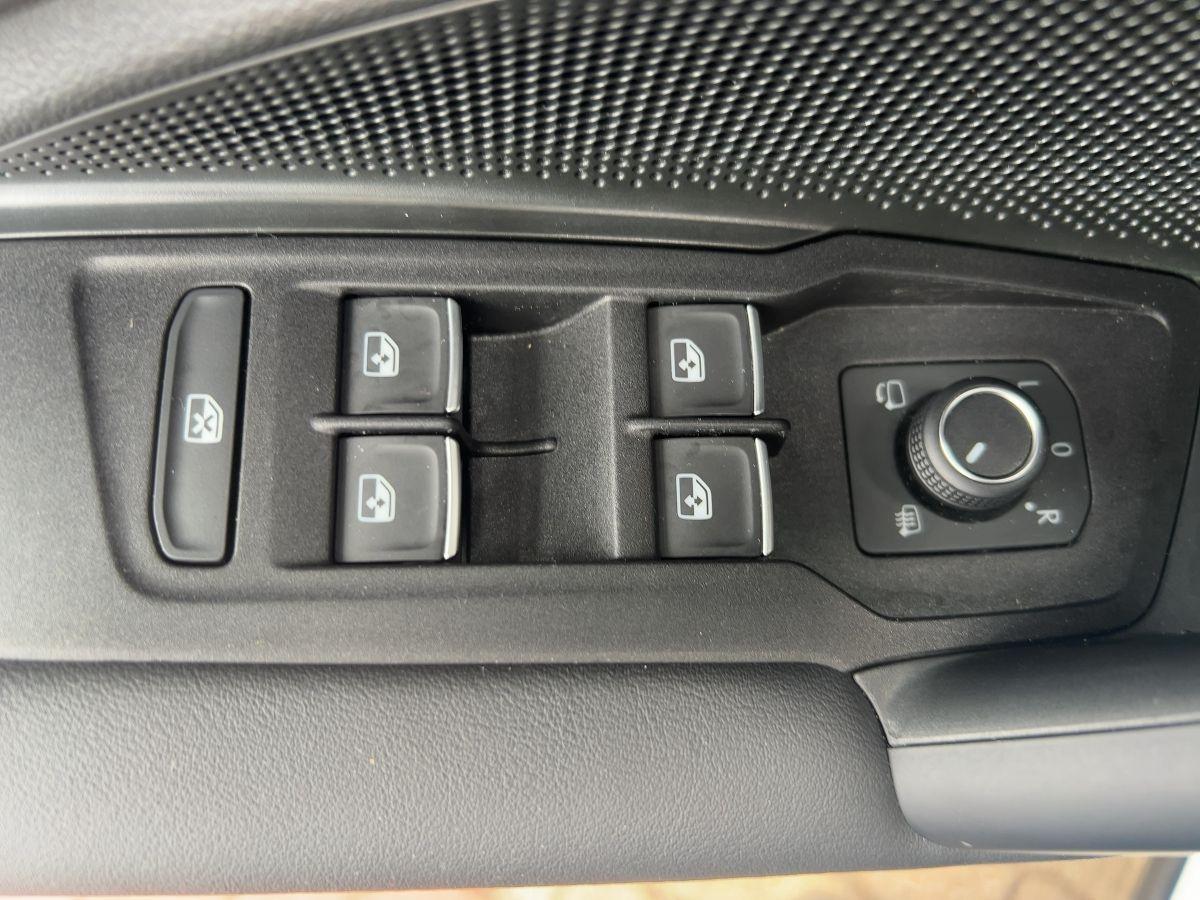 Volkswagen Tiguan 1.5 eTSI Goal DSG LED AHK Kamera Sitzhzg