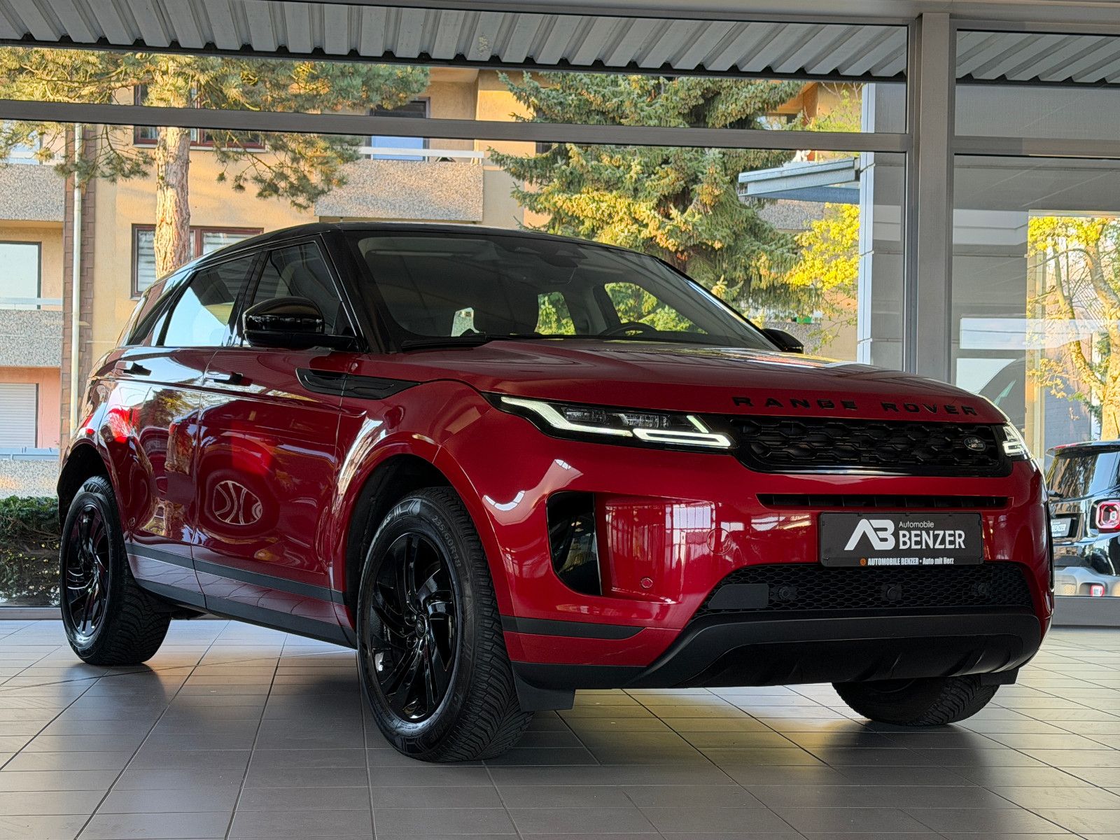 Fahrzeugabbildung Land Rover Range Rover Evoque S /KAMERA/CAR-PLAY/L-HEIZUNG