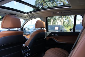 BMW X7 - 11