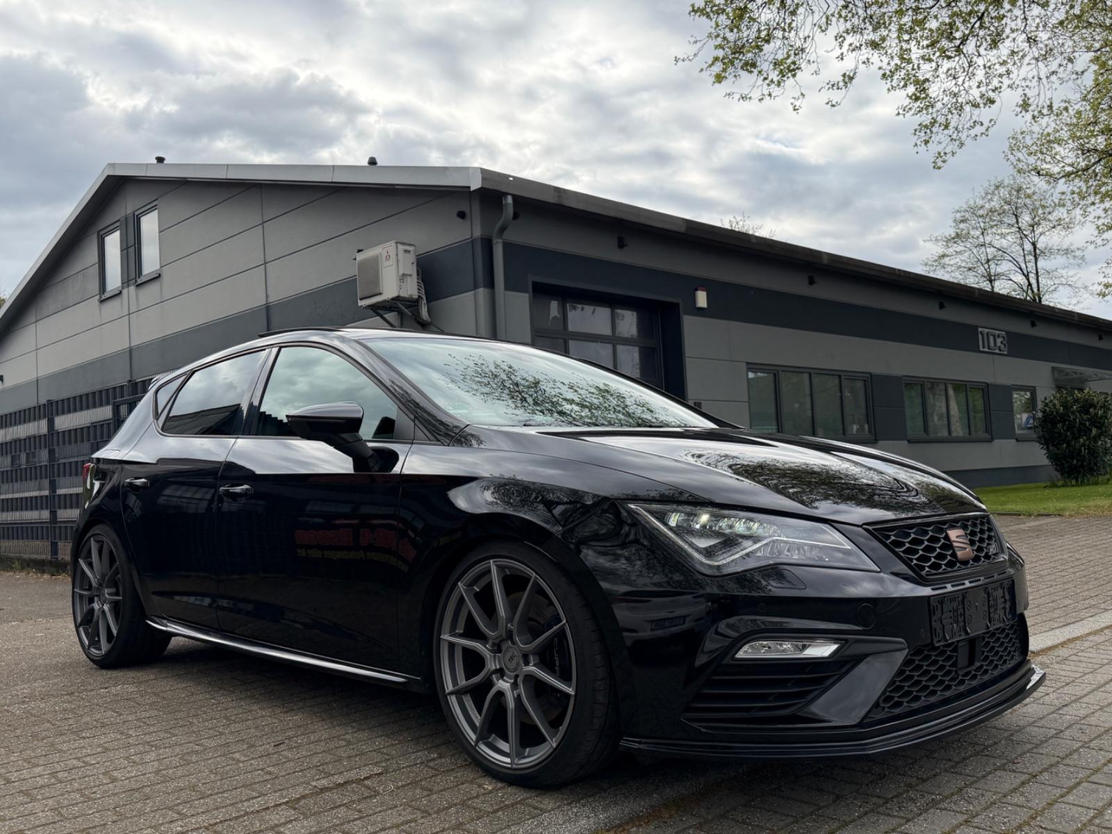 Seat Leon Cupra 290 Panorama Carbon-Sitze ACC LED