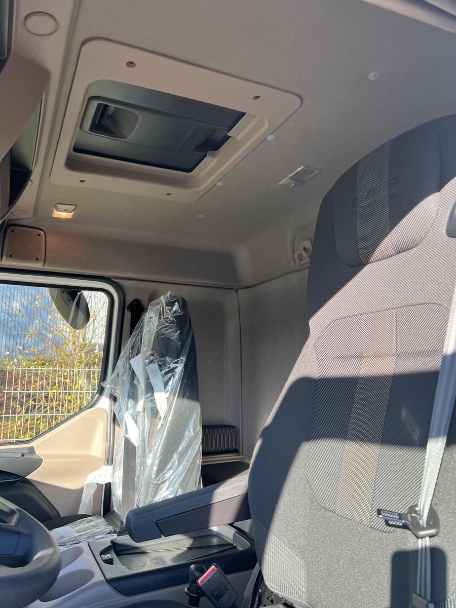 Fahrzeugabbildung DAF FA XB 310 18t Kress Kühlaufbau