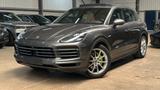 Porsche Cayenne E-Hybrid - Porsche Cayenne mit Hybrid-Antrieb: Grau, Geländewagen