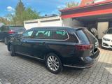 Volkswagen Passat Variant 2.0 TDI SCR DSG Variant - - VW Passat Variant Gebrauchtwagen in München