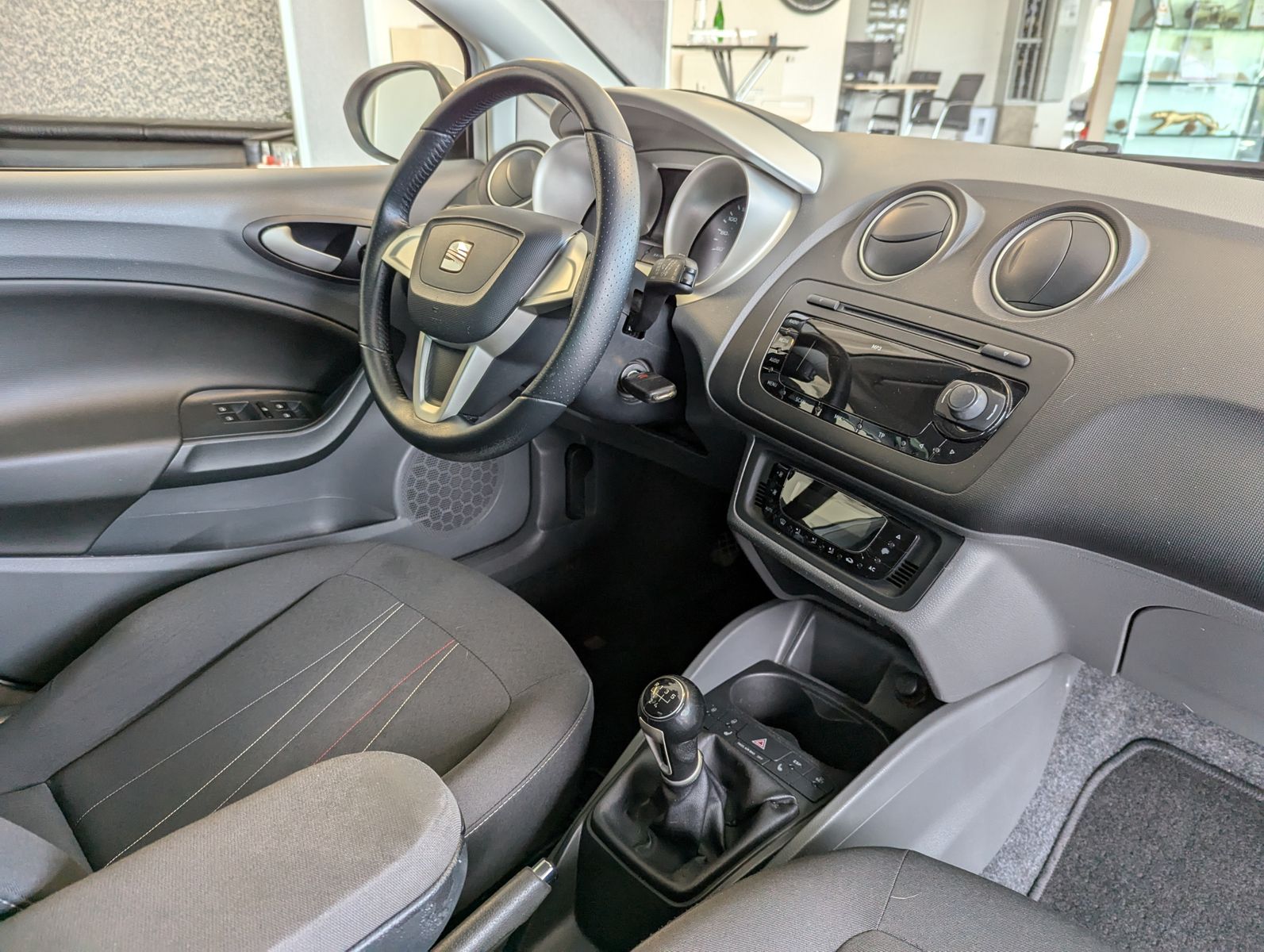 SEAT Ibiza 1.2 TSI Copa Winter-Paket Sitzheizung PDC - Image 11