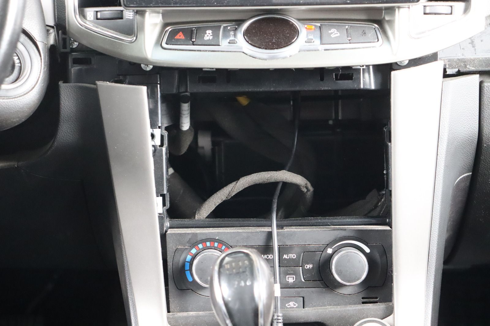 Fahrzeugabbildung Chevrolet Captiva 2.2 LTZ 4WD 7-Sitzer * Leder * AHK