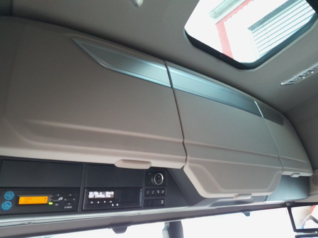 Fahrzeugabbildung DAF FT XG+ 530