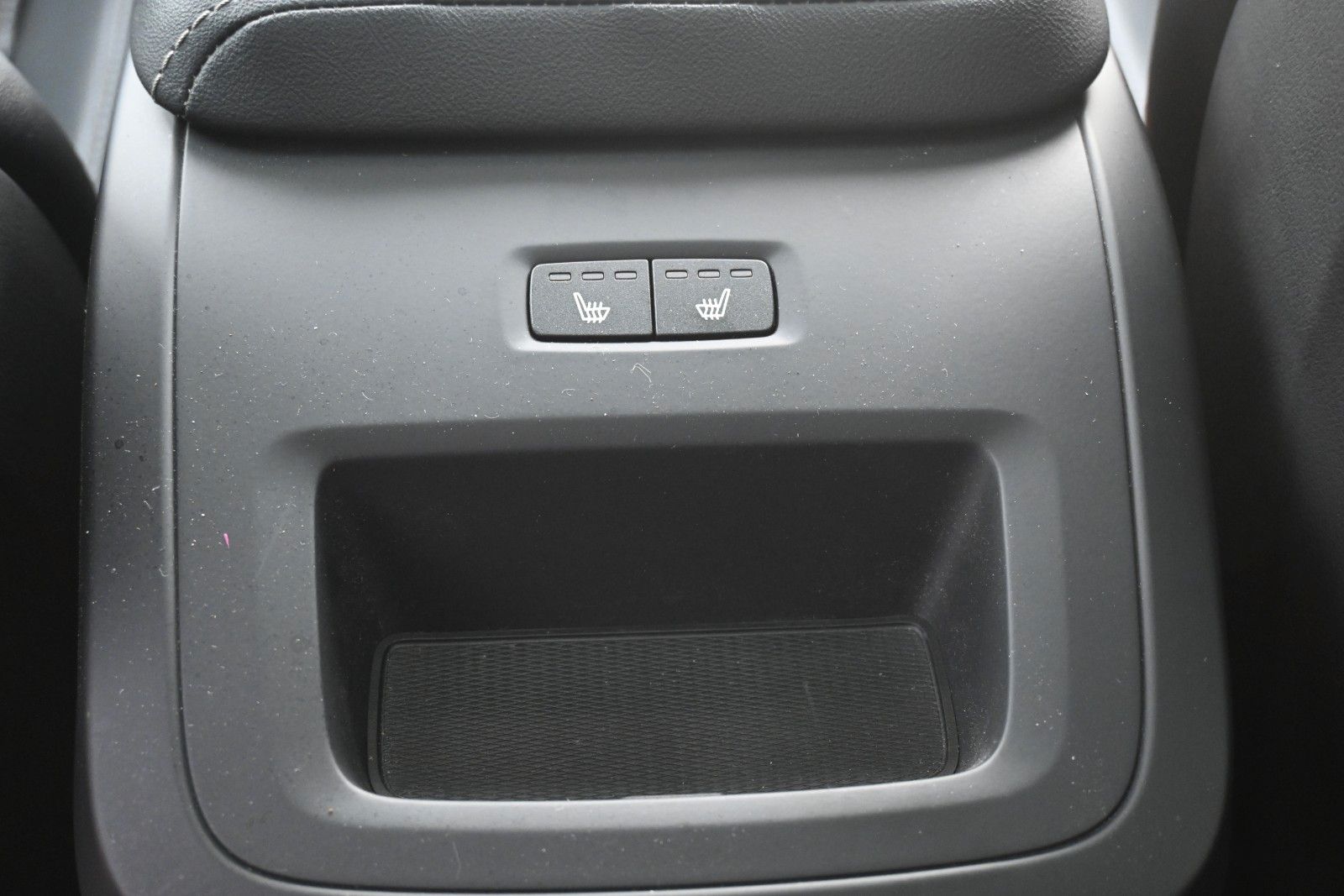Fahrzeugabbildung Volvo XC60 T8 Ultimate Dark AWD*AHK*HUD*Pano*Massage*