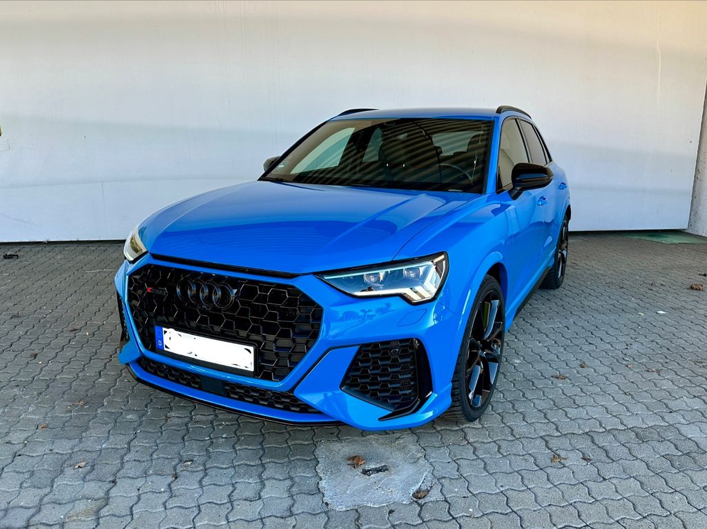 Image of Audi RSQ3