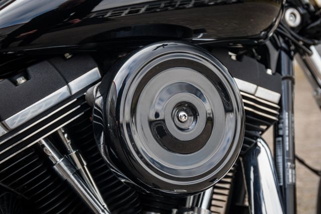 Fahrzeugabbildung Harley-Davidson DYNA STREET BOB 103 FXDB - KESSTECH - 1. HAND
