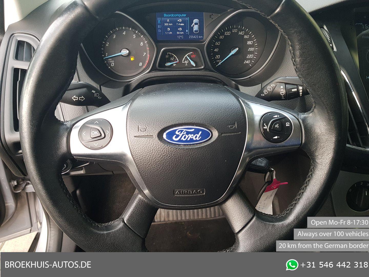 Ford Focus 2013 — photo 15