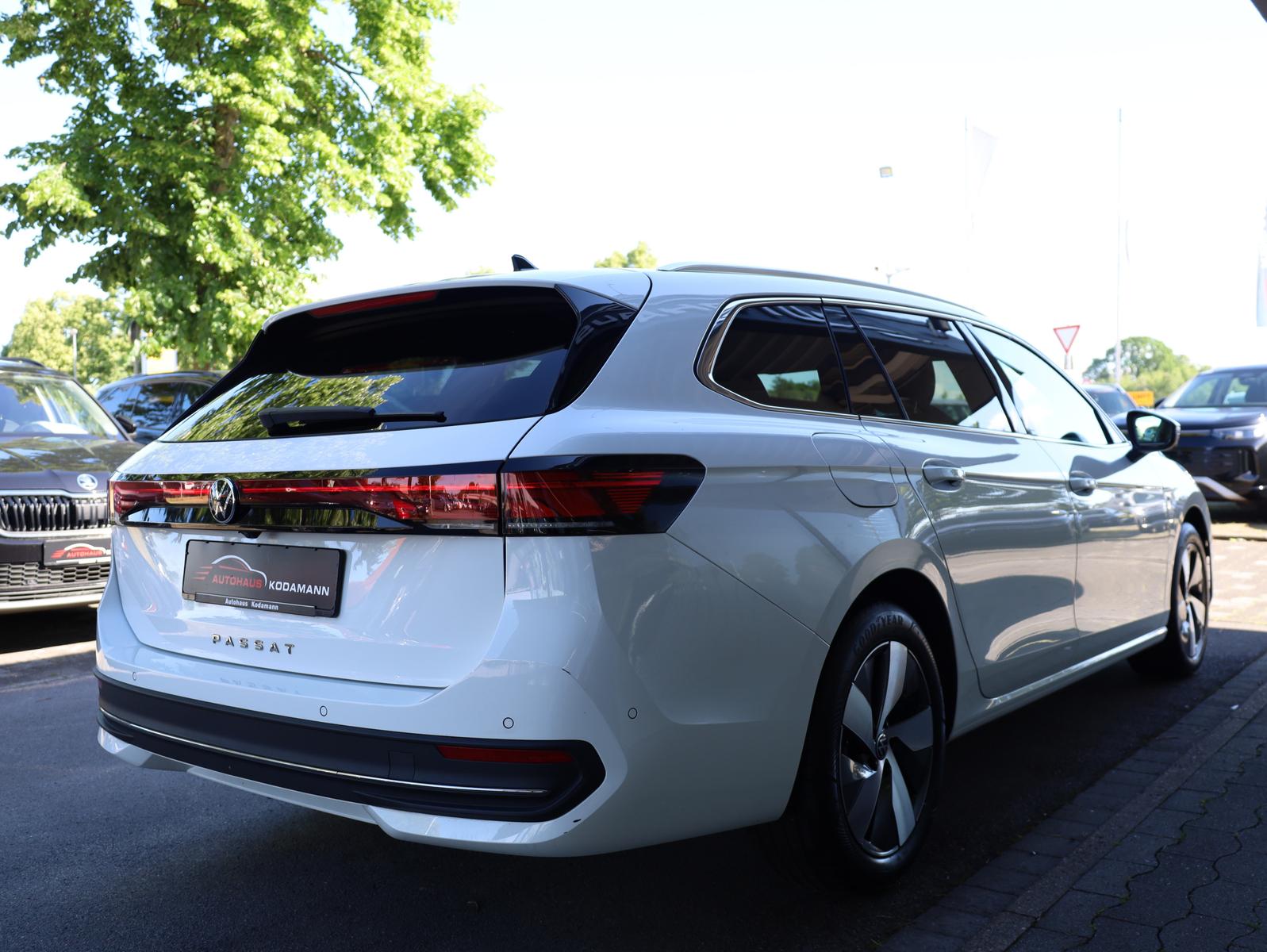 Volkswagen Passat 2.0TDI*HUD*360°K*AHK*Neues Modell, миниатюра 13