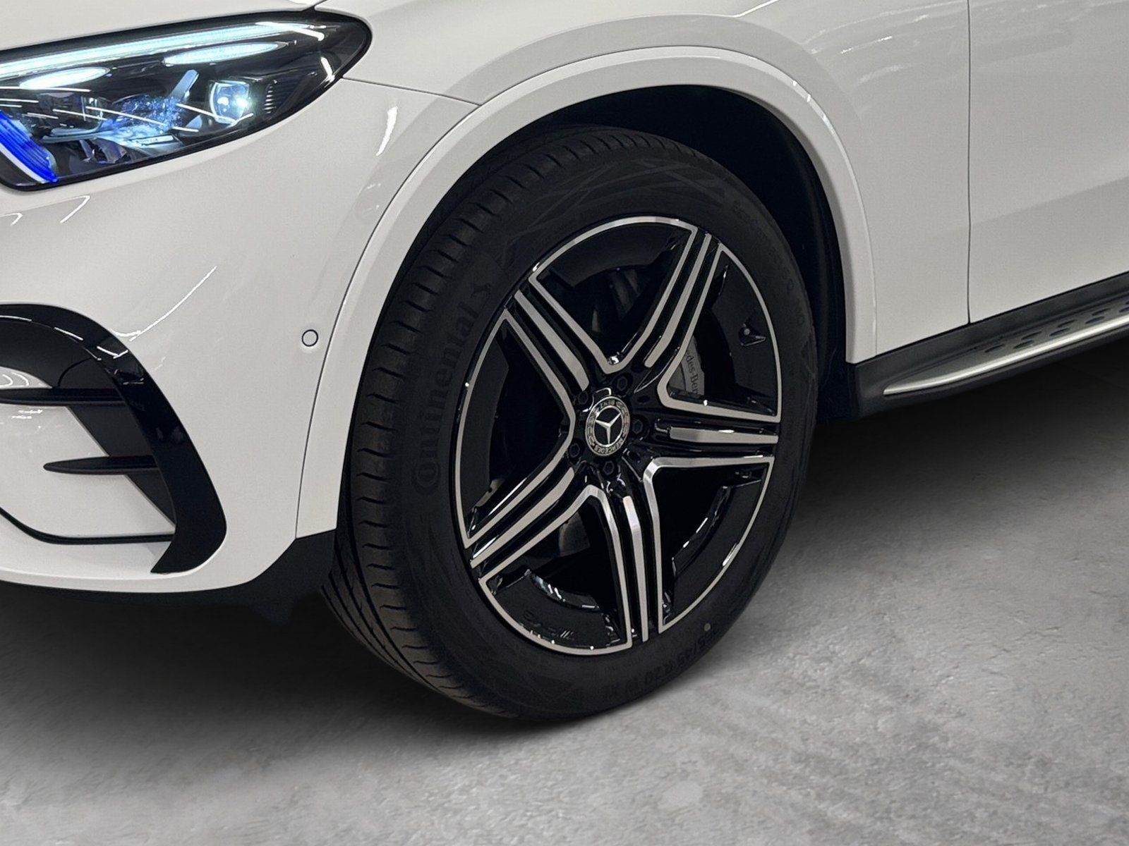 Fahrzeugabbildung Mercedes-Benz GLC 300 4M AMG Plus*Airmatic*STDHZG*Distro*AHK*