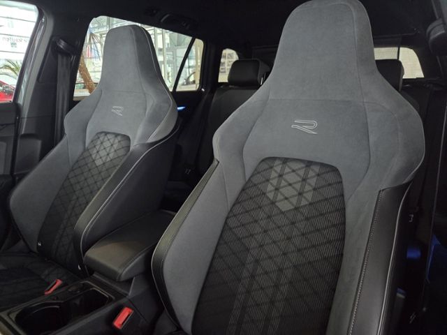 Golf VIII Variant R-Line 1.5 TSI DSG LED+ NAV AP