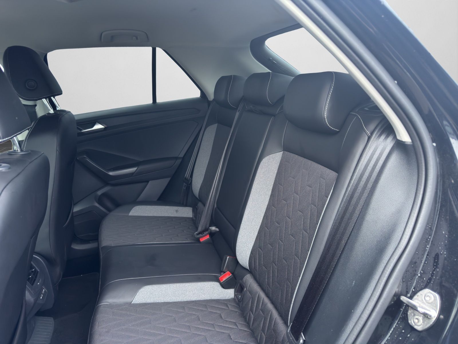 Volkswagen T-Roc - Bild 15