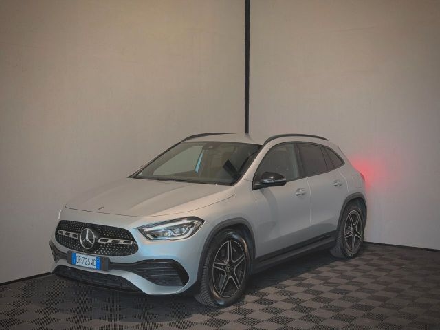 MERCEDES-BENZ Mercedes-Benz GLA 250 4Matic AMG Premium - MINIM