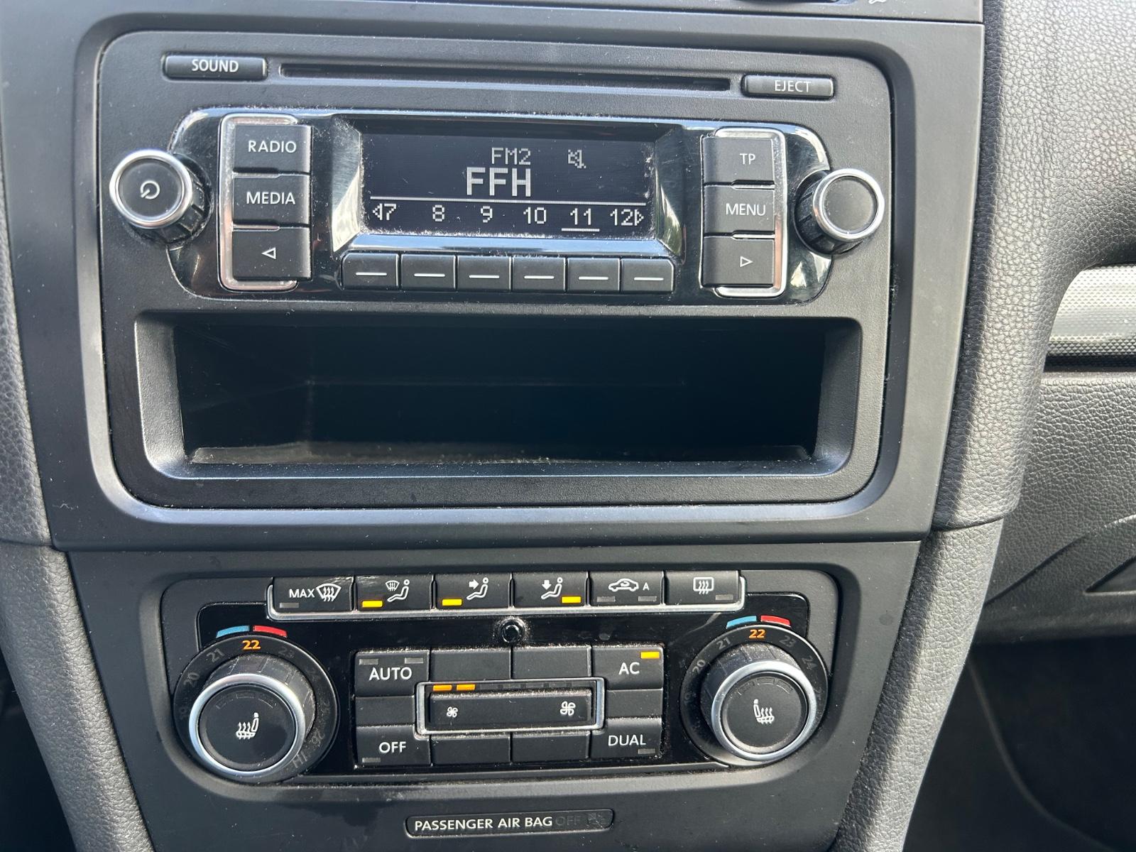 Volkswagen Golf 2012 — photo 13