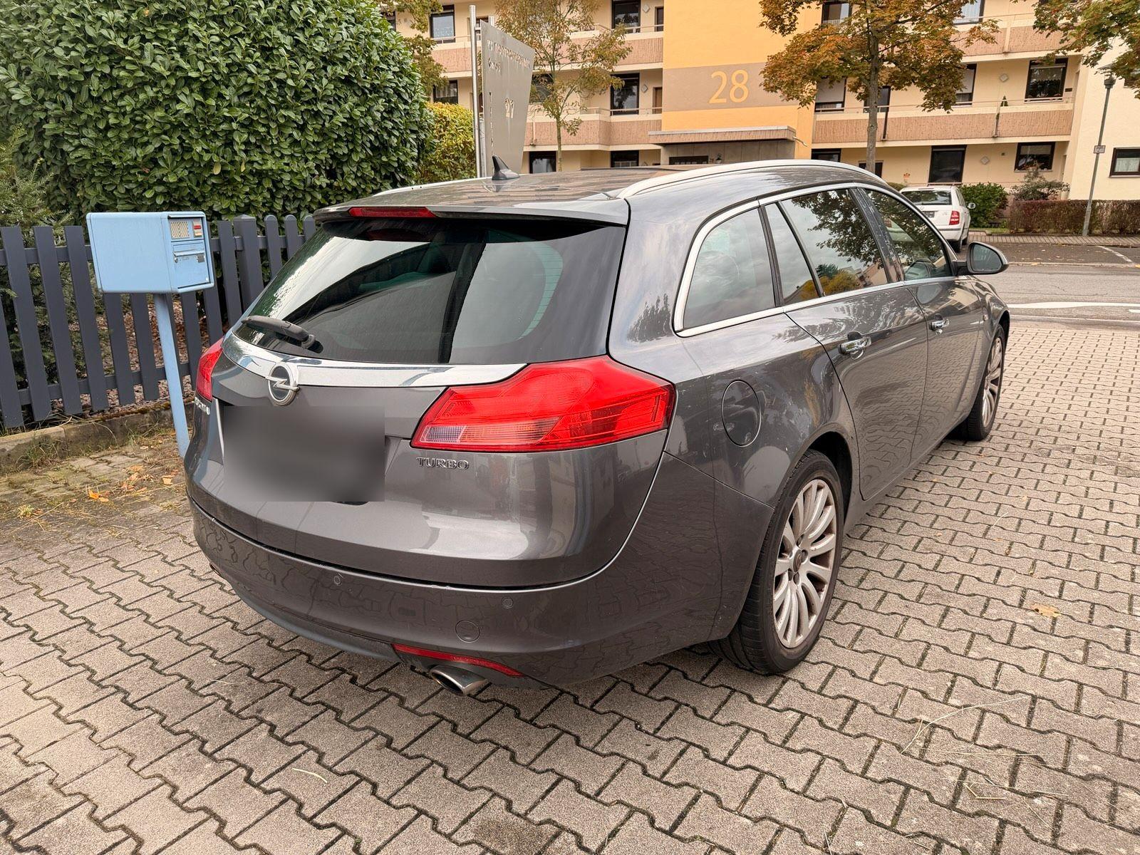 Opel Insignia 2011 — engine 220 HP (162kW)