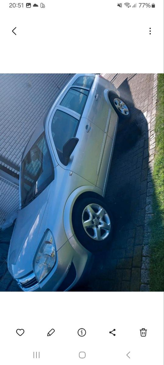 Opel Astra 2007 — rear view