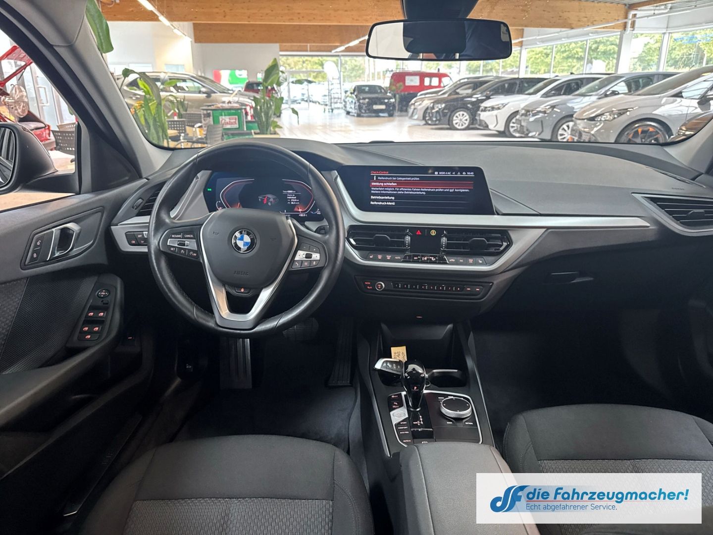 Fahrzeugabbildung BMW 118 d Advantage Navi Digitales Cockpit LED Sperr