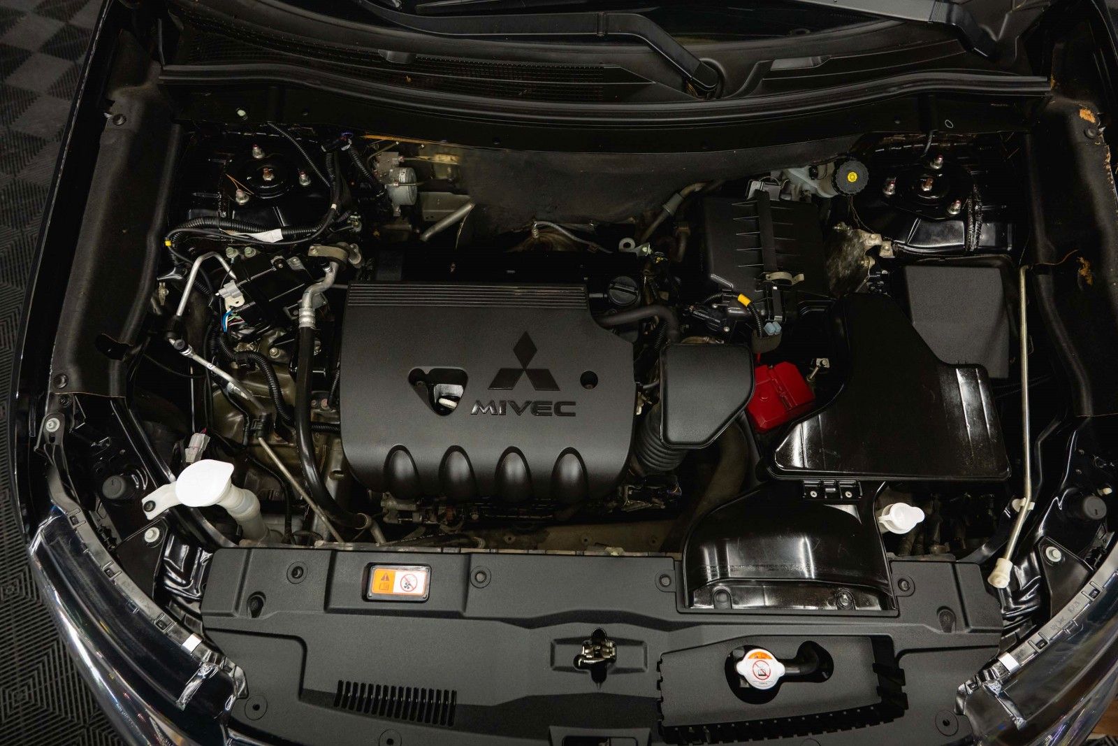 Fahrzeugabbildung Mitsubishi Outlander Edition 100 2WD | DAB | Kamera | 1Hand