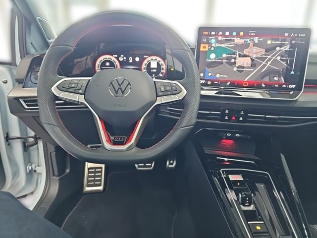 Fahrzeugabbildung Volkswagen Golf GTI 2.0 TSI DSG PANO IQ.LIGHT H&K BLACKSTYL