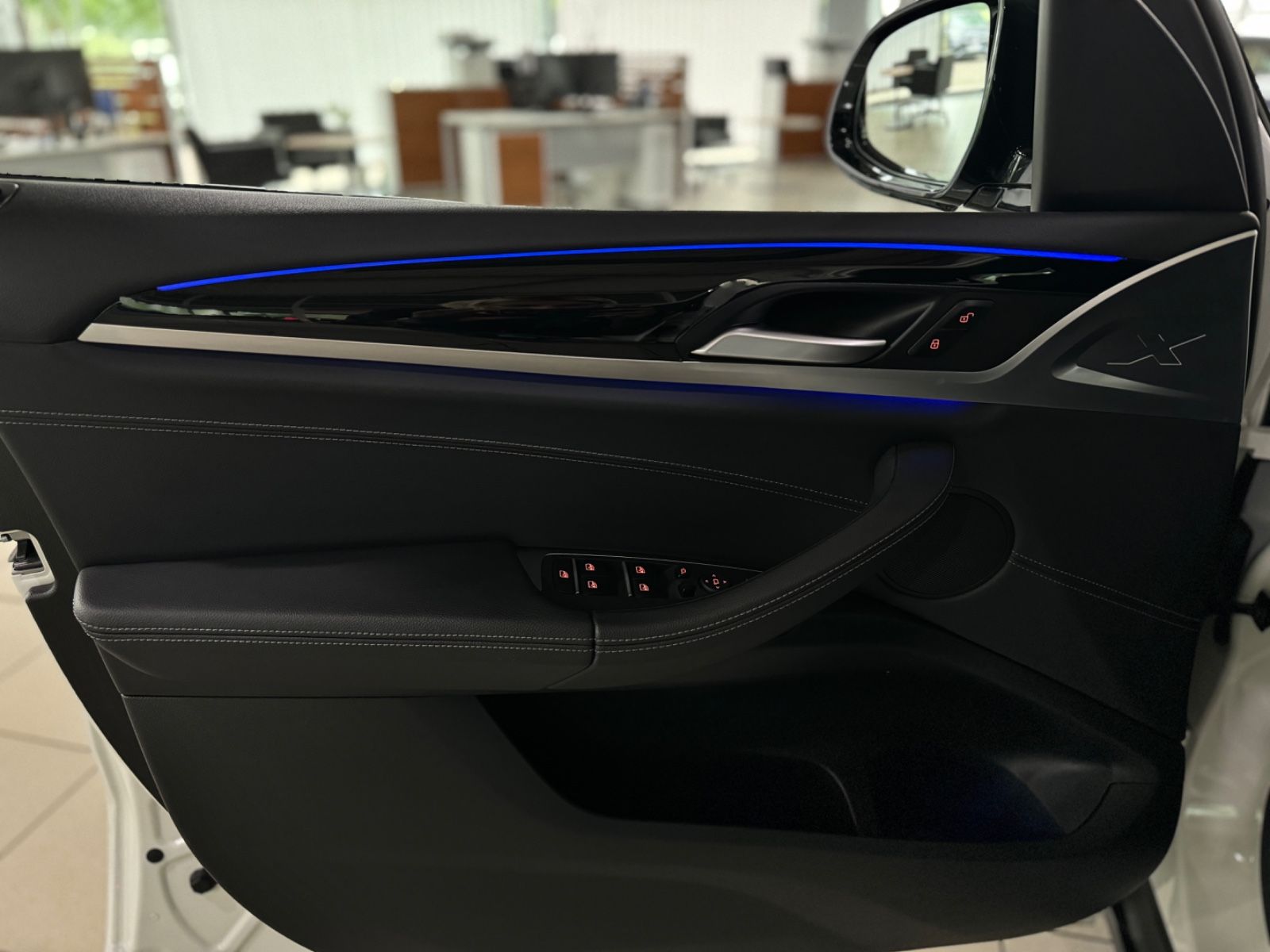 Fahrzeugabbildung BMW X3 xD20i xLine HUD CockPit+Komfort DrivAssis LED