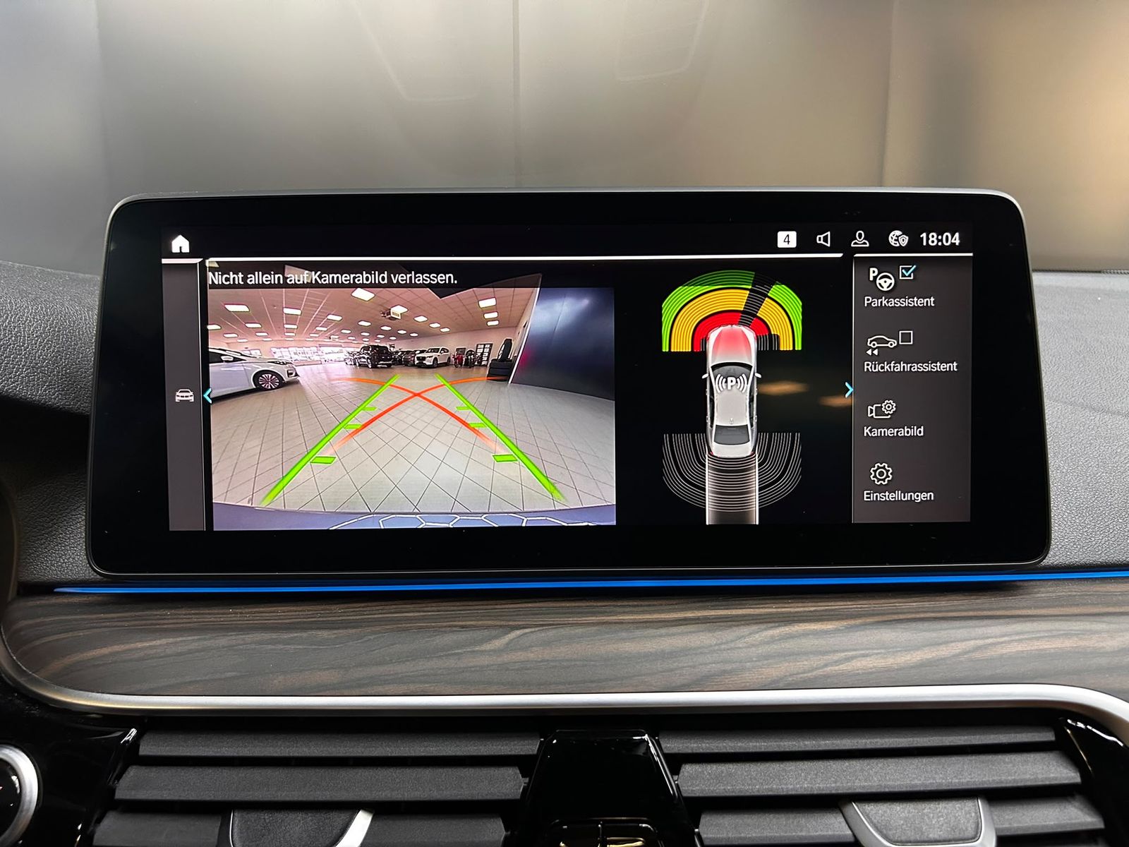 Fahrzeugabbildung BMW 530e xDri LEDER+VIRTU+PROF+LED+SHZ+KAMERA+TEMP+M