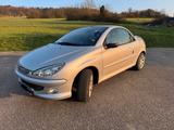 Peugeot 206cc 1.6 wenig KM TOP gepflegt - Peugeot 206 mit Benzin-Antrieb: Cabrio, 1.6