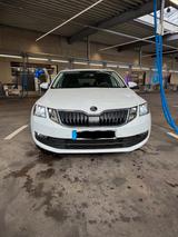 Skoda Octavia 1.5 TSI ACT DSG L&K Combi L&K - Skoda Octavia Gebrauchtwagen in Stuttgart