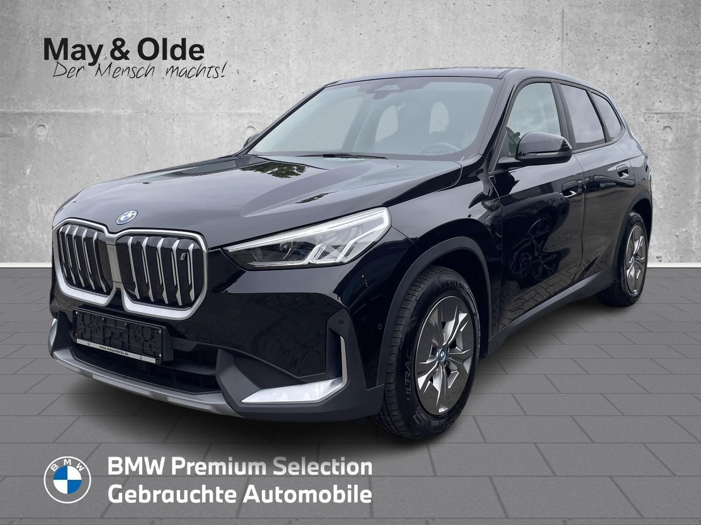 BMW iX1 XDRIVE30 AD AHK-klappbar El. Panodach Navi D
