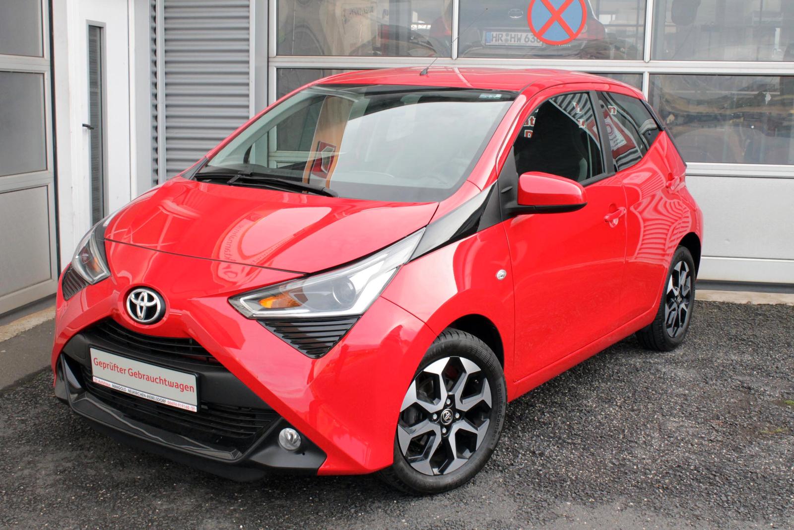 Toyota Aygo x-play club