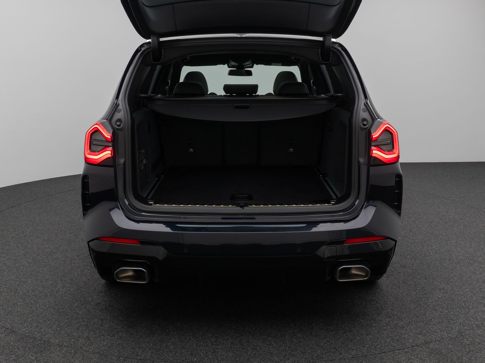 Fahrzeugabbildung BMW X3 xD20i M Sport Panorama Kamera HiFi DAB 19Zoll