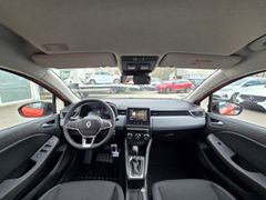 Fahrzeugabbildung Clio V Evolution 1.6 E-TECH Hybrid 145 EU6e,