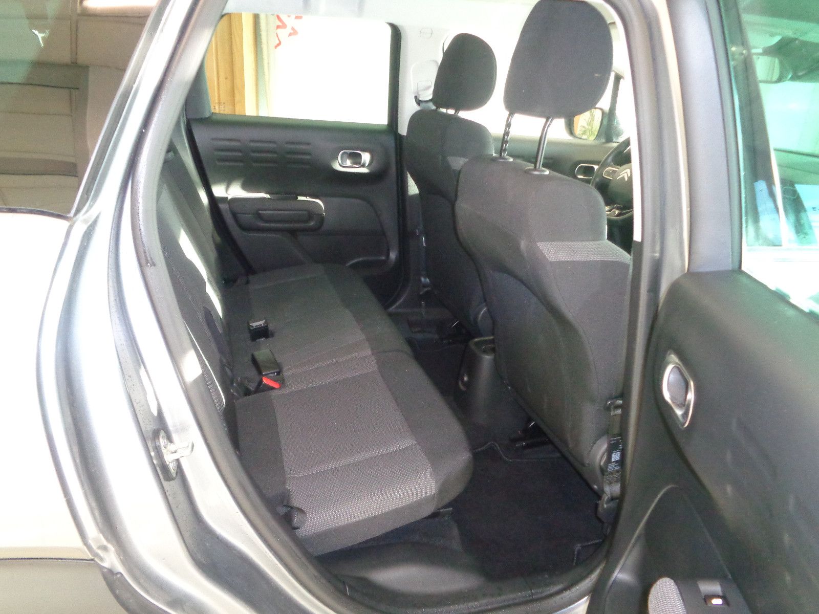 Fahrzeugabbildung Citroën C3 Aircross PureTech 130 / NAVI / AHK / KAMERA