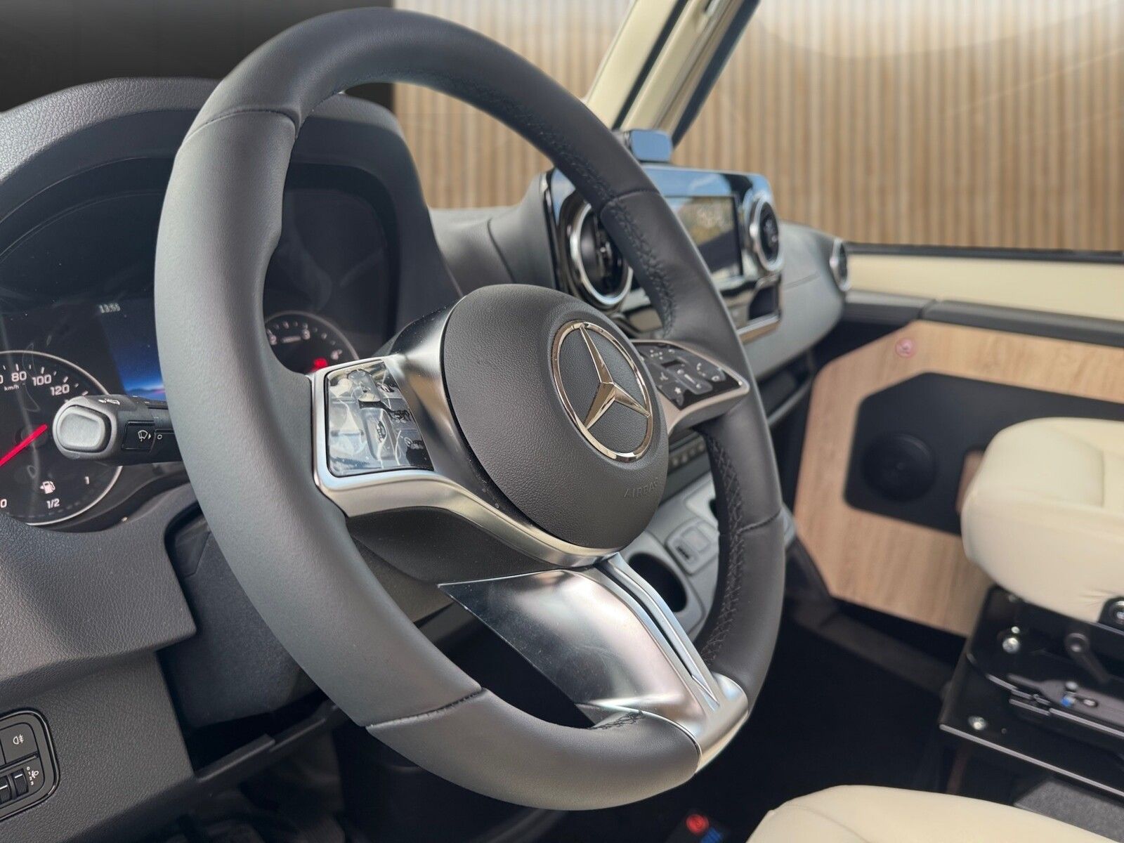 Fahrzeugabbildung Eura Mobil Integra Line GT IL 726 EF Mondial+, Mark. ,170PS