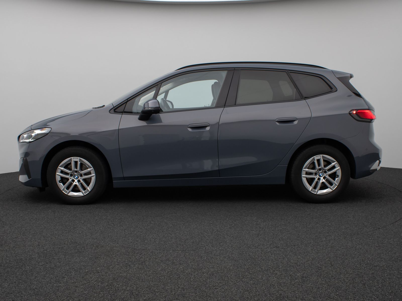 Fahrzeugabbildung BMW 218d Active Tourer Panorama 360°HUD Komfort AHK