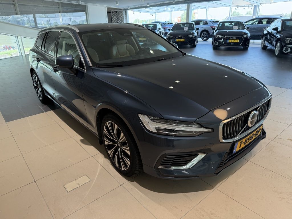 Volvo V60 2.0 T6 Plug-in Hybrid AWD Plus Bright imagem 2