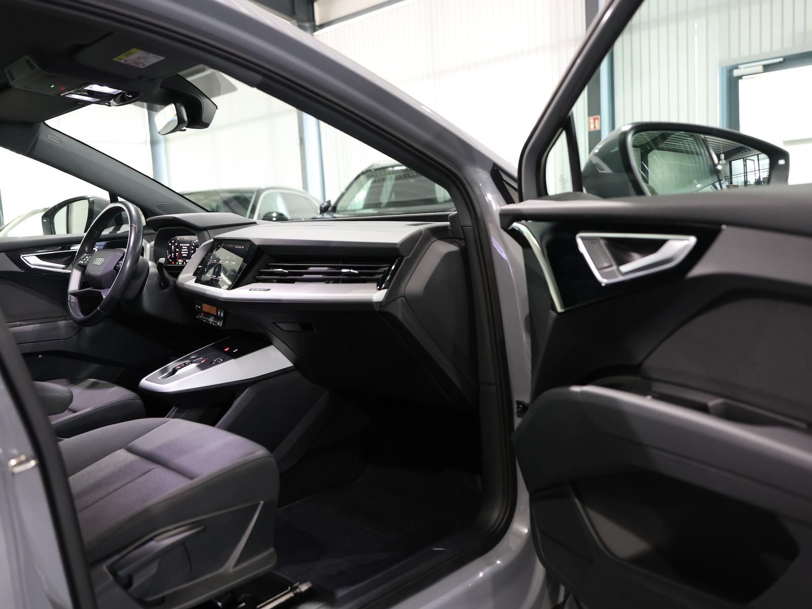 Audi Q4 40 GREY & BLACK / 95,4% / LED, KOMFORT, миниатюра 21