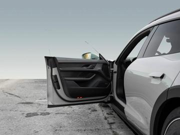 صورة مصغرة 20 لـ 2025 Porsche TAYCAN