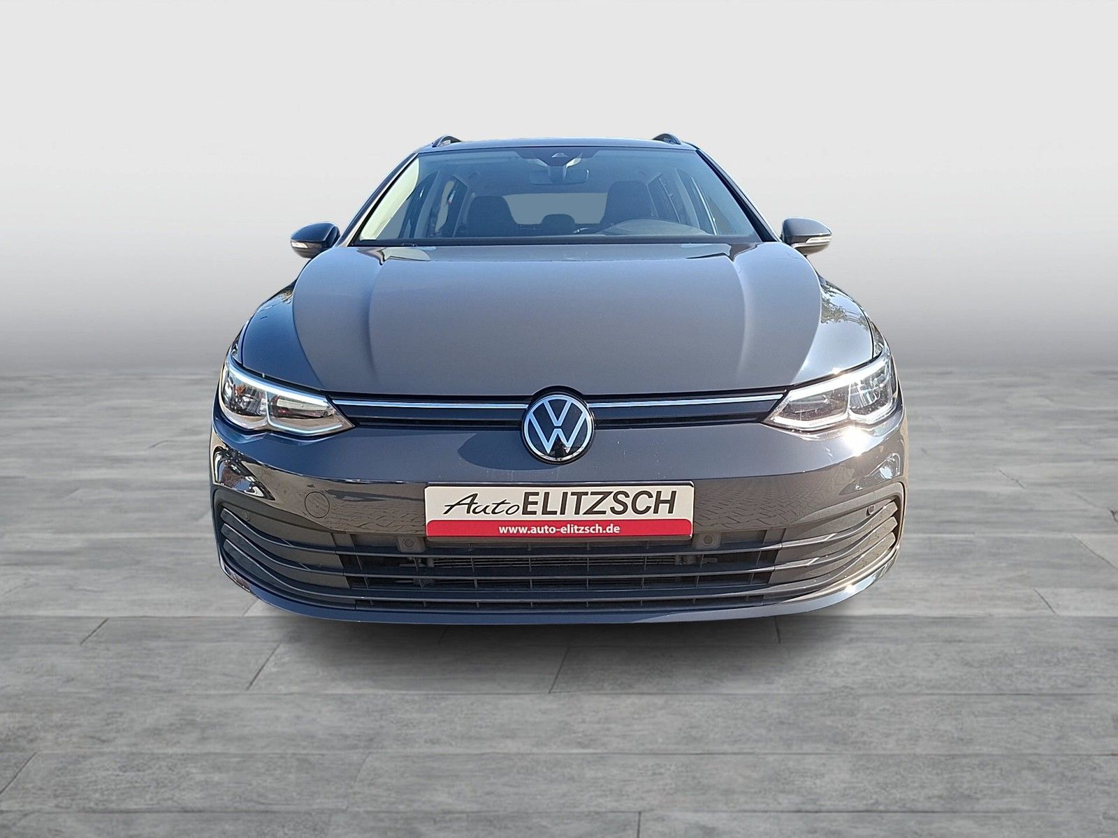 Fahrzeugabbildung Volkswagen Golf VIII Variant TDI Life DSG Standhzg LED Navi
