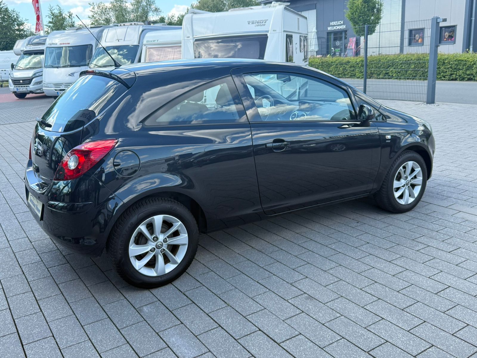 Fahrzeugabbildung Opel Corsa D Energy