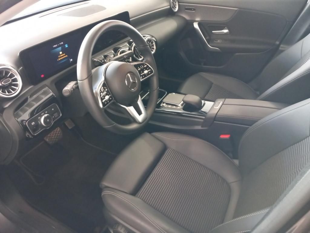 Fahrzeugabbildung Mercedes-Benz A 250 4MATIC Kompaktlimousine ''Advanced'' *LED*