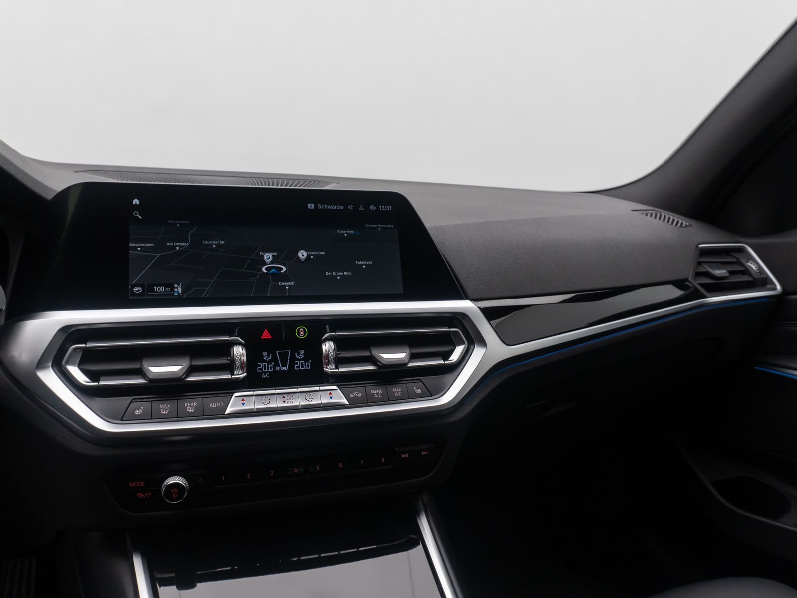 Fahrzeugabbildung BMW 330e Sport Line DAB Kamera Parkassistent Alarm