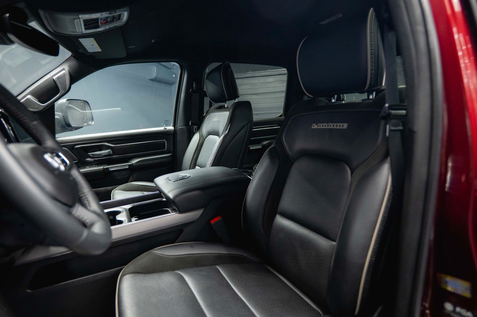 Fahrzeugabbildung Dodge RAM 5.7 V8 HEMI 4x4 OFFROAD Night LARAMIE 19%