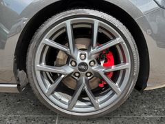 Fahrzeugabbildung Ford Focus Turnier ST - LED*HUD*19"LM*Pano*Kamera*B&O
