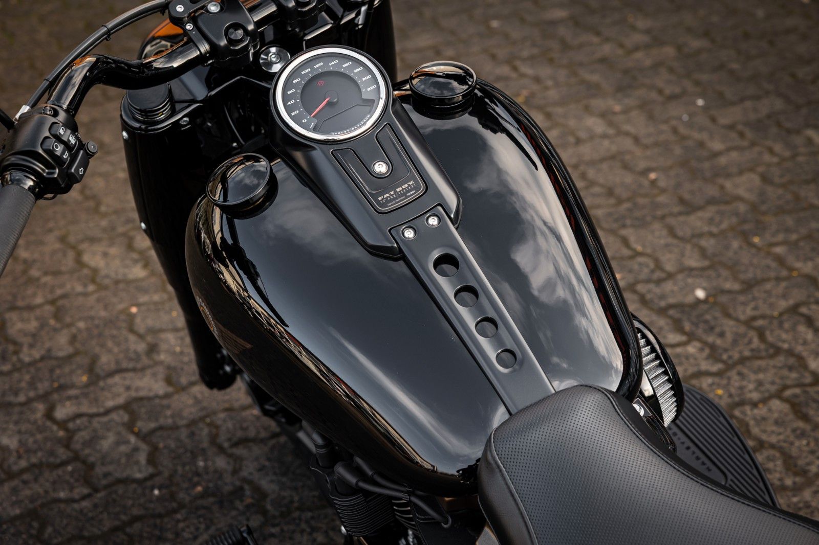 Fahrzeugabbildung Harley-Davidson Softail Fat Boy 30th Anniversary -Jekill & Hyde-