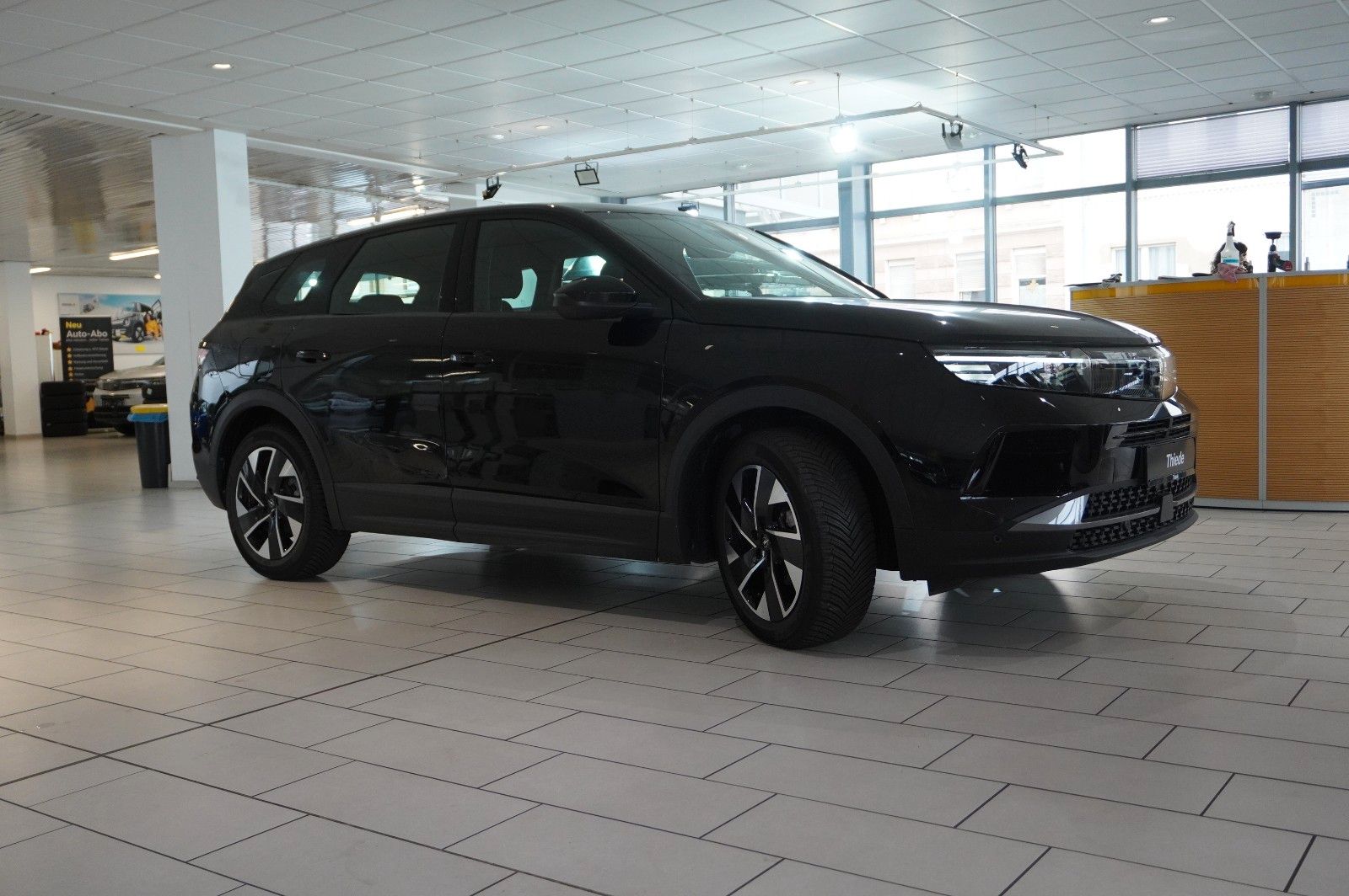 Fahrzeugabbildung Opel Grandland 1.2 48V HYBRID NAVI/LED/KAMERA/DAB+