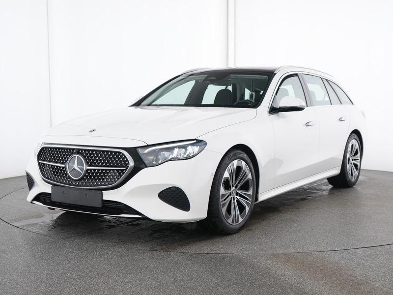 Mercedes-Benz E 220 d T Avantgarde*Panorama-SD*Distronic*AHK